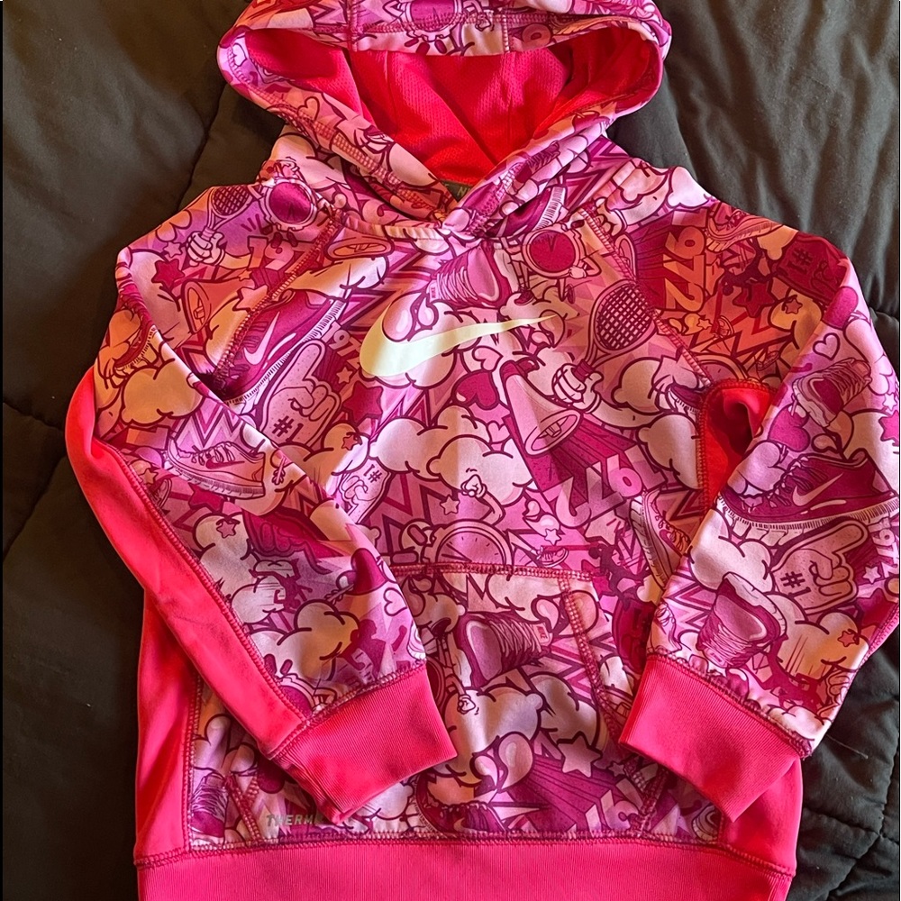 Girls 6x Pink Graffiti Therma-Fit Hoodie